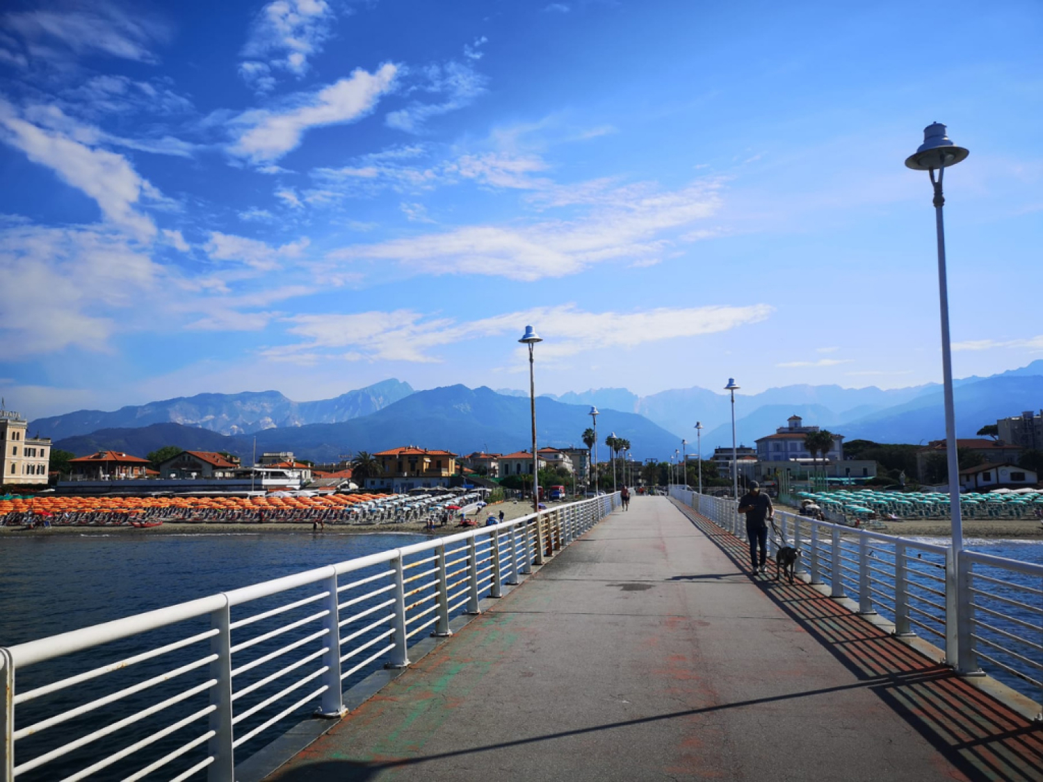 Vendere casa a Marina di Massa: guida pratica 2025 (aggiornata 2026)